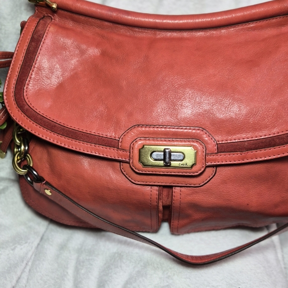 Coach Chelsea Flagship Dowel Flap Bag 17782 - Limited Edition - Picture 3 of 17